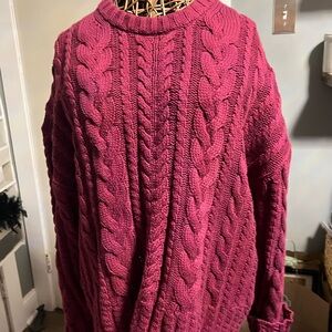 Women's Cable Knit Sweater - burgandy